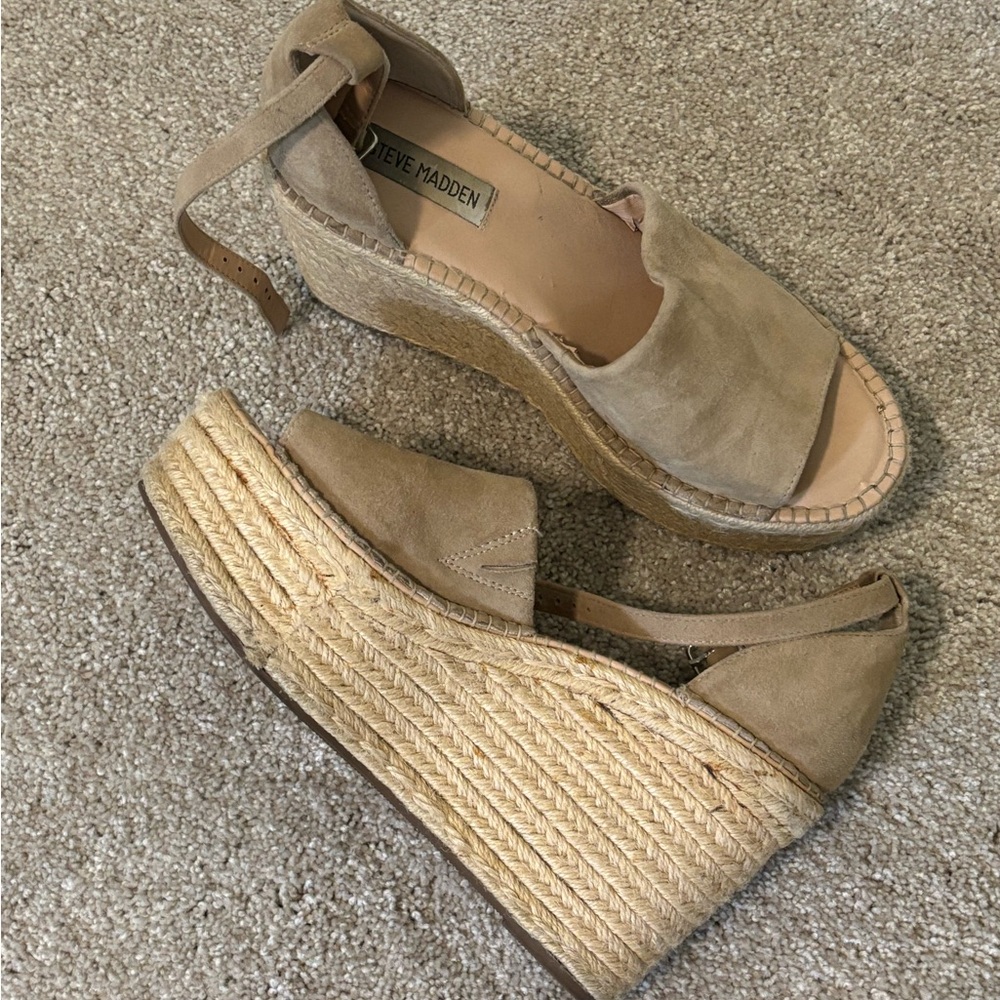 Steve Madden Beige Platform Wedges